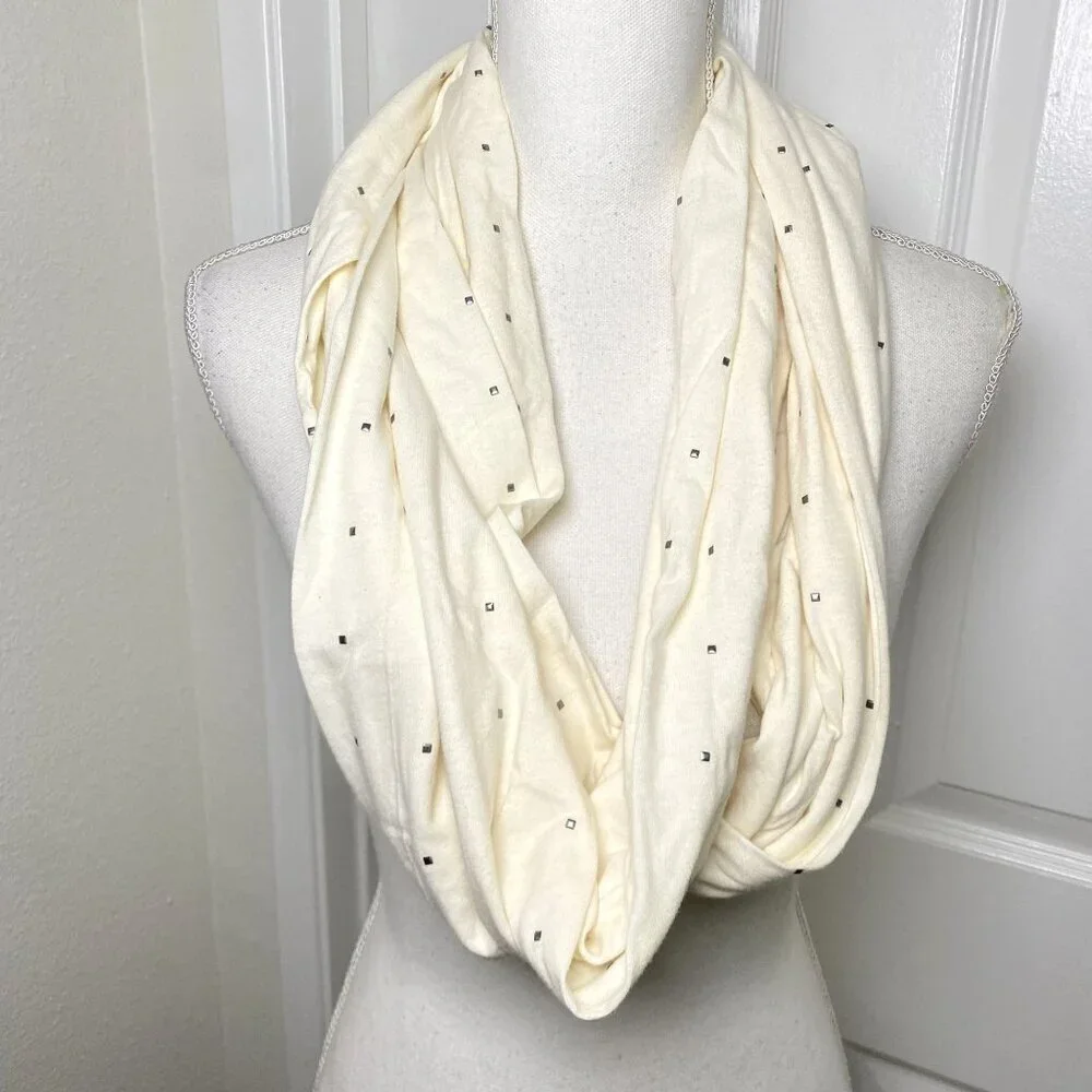 Vintage Juicy Couture Ivory Infinity Scarf Metal Embellishments. B8